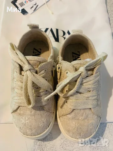 Памучни флорални сникърси Zara