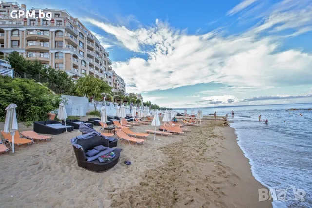 Луксозен и панорамен апартамент на брега в Ла Мер., снимка 5 - Почивки на море - 47825614