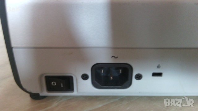 Прожекционен апарат hp vp6110, снимка 3 - Друга електроника - 43878797