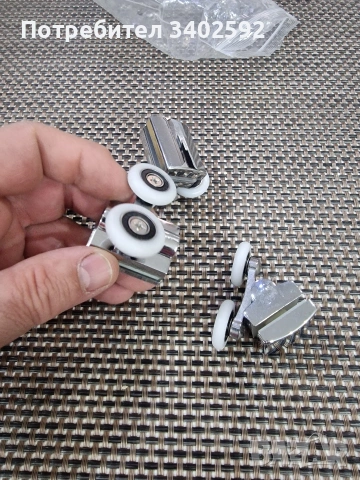 Комплект двойни хромирани ролки за душ кабина., снимка 4 - Врати за баня - 53506013