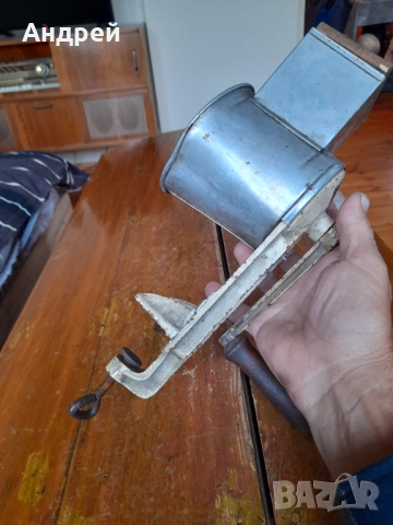 Стара мелничка за орехи Solingen, снимка 2 - Антикварни и старинни предмети - 52202822