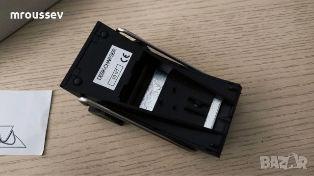 Док станция за Hagenuk F10 Ferrari (Оригинална), снимка 3 - Оригинални зарядни - 53298197