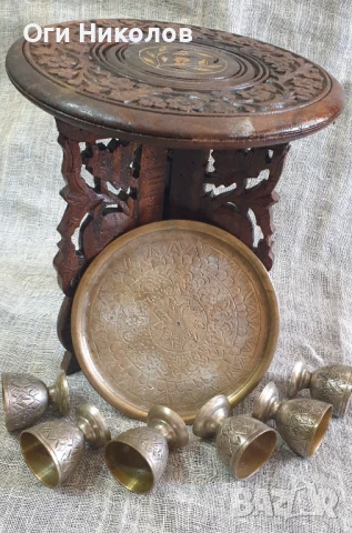 Стара арабска дървена масичка и комплект ръчноковани чаши с поднос, снимка 7 - Антикварни и старинни предмети - 50593474
