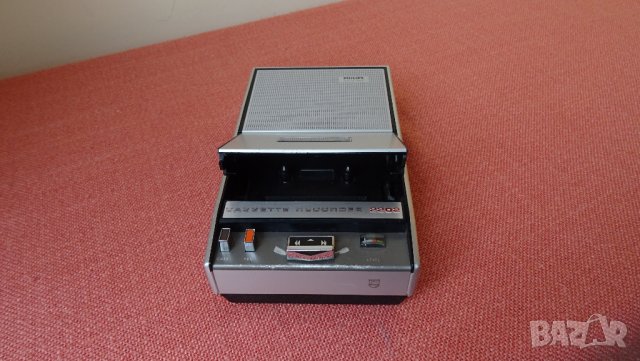 Vintage Philips 2202 Cassette Recorder-1970г, снимка 10 - Радиокасетофони, транзистори - 32555504