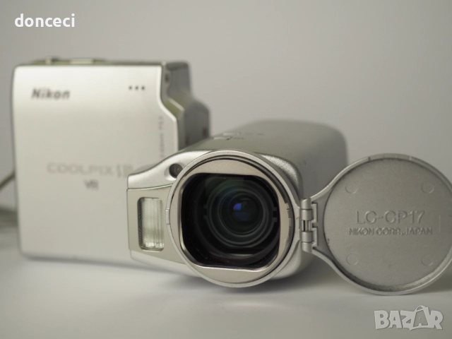 Nikon Coolpix S10 VR фотоапарат, въртящ се, със 6 мегапиксела CCD сензор , всички функции работят, снимка 2 - Фотоапарати - 52328947