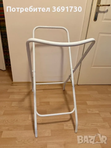 Вана с метална стойка