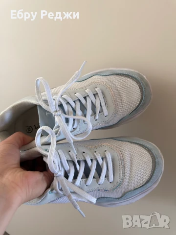 Дамски обувки, снимка 2 - Маратонки - 50481717