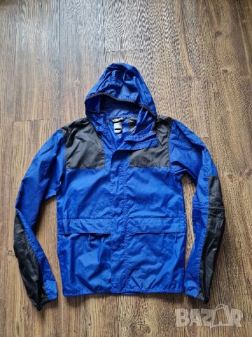 Страхотно мъжко яке ветровка THE NORTH FACE  размер S 