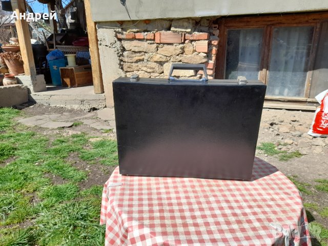 Старо Дипломатическо куфарче,куфар БГА Балкан,Balkan