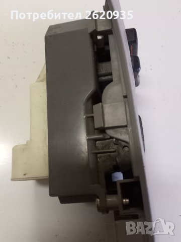 Конзола ключ предни стъкла тойота ярис 2006-20011 номер 74232-0d110, снимка 3 - Части - 44113518