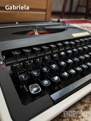 Пишеща машина Хеброс 1300 Ф, снимка 2 - Други ценни предмети - 51644852