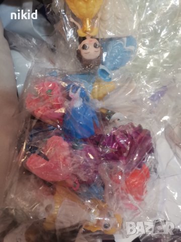 6 принцеси Бел Снежанка Ариел Алиса пластмасови фигурки събличащи рокля играчки обличаща рокли, снимка 3 - Фигурки - 36792826