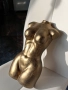 Скулптура на женски торс в елегантен златист цвят. , снимка 2