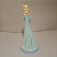 Много красива,колекционерска статуетка от фин костен порцелан от поредицата на Disney от Америка., снимка 3 - Статуетки - 43702932
