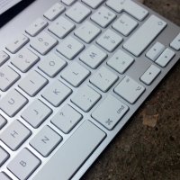 Безжична клавиатура Apple MC184F/B, снимка 1 - Лаптоп аксесоари - 37157880