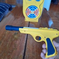 Стар електронен детски пистолет с мишена Norma, снимка 3 - Други ценни предмети - 43989435