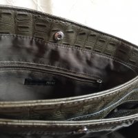 Дамски чанти - Ferragamo, G.M.V. и H&M, много запазени, еко кожа, лот, елегантни, всекидневни, снимка 12 - Чанти - 32717143