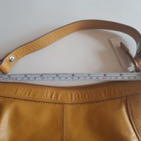 Нова кожена чанта Marks & Spencer, снимка 4 - Чанти - 27980790