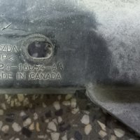 Подкалник десен Mazda Tribute, снимка 1 - Части - 38464563