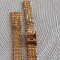 Две метални златисти маркови верижки/Q/Q за дамски часовник 42786, снимка 7 - Каишки за часовници - 43894741