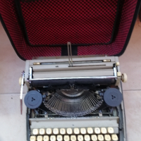 пишеща машина, снимка 1 - Друго - 44862004