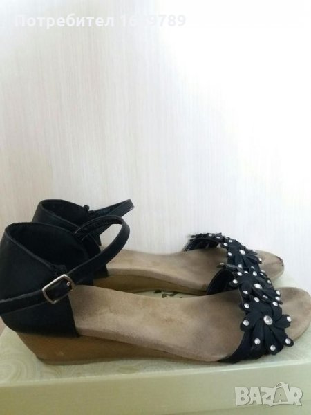 Дамски сандали с камъчета за 10 лв, снимка 1