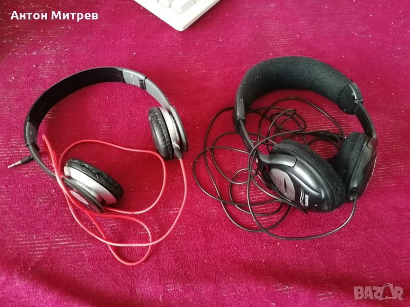 Продавам 2 чифта слушалки - цената е и за двата заедно, снимка 1