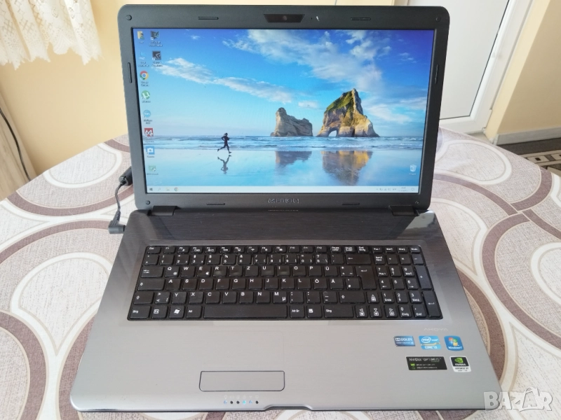 Лаптоп Medion Akoya P7624, снимка 1