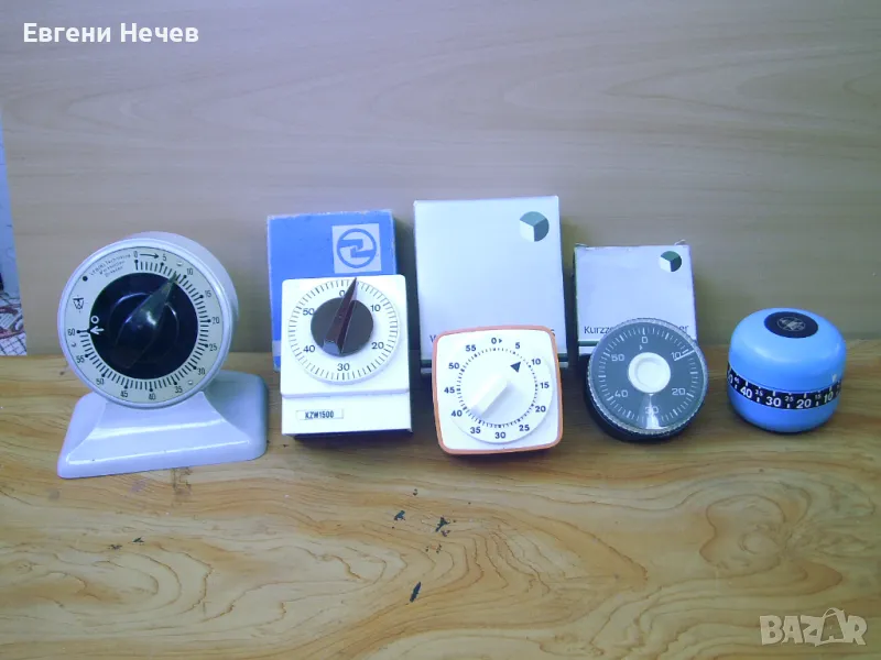 ПРОДАВАМ   НОВИ   ФОТОЛАБОРАТОРНИ   СИГНАЛНИ   ЧАСОВНИЦИ , снимка 1