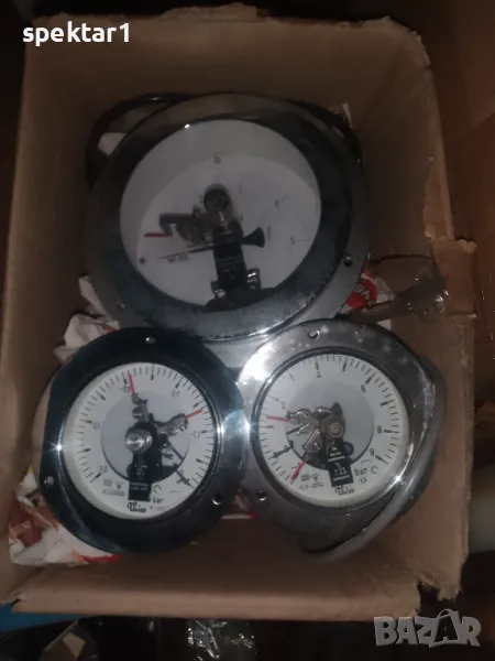 Неръждаеми електроконтактни манометри ликвидация хранително-вкусова промишленост , снимка 1