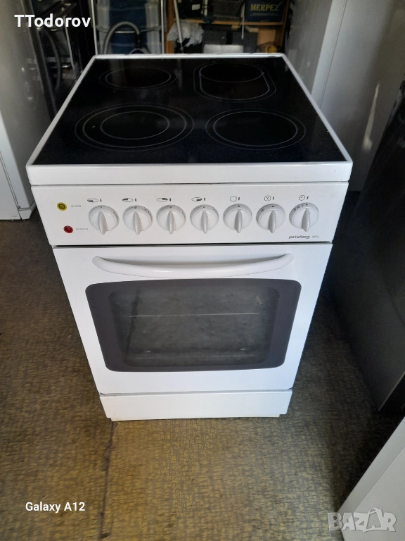 Готварска печка с керамичен плот Privileg 6654, 50 см , снимка 1
