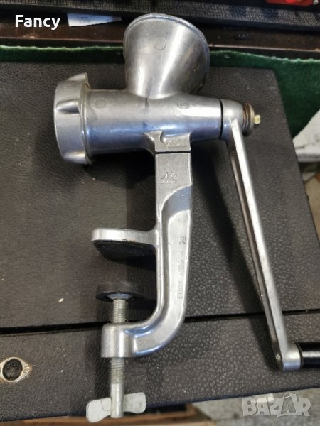 Руска машинка за мелене месо, снимка 1