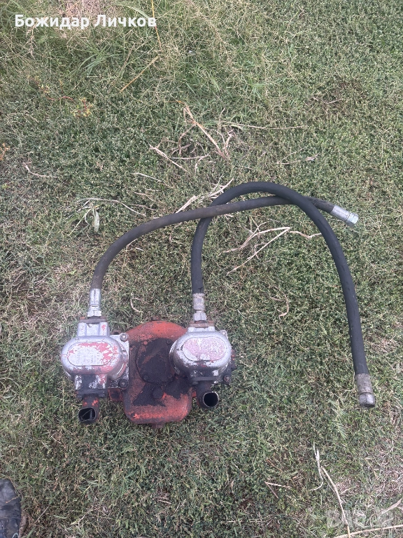 помпа,кранова уредба,разпределител и много други части, снимка 1