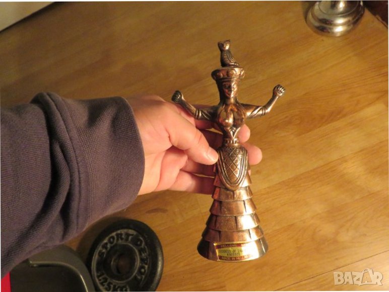 Красива статуя Минойска богиня със змии ( липсват змийте ) височина - 20 х 11 см, еротика, 18 + , снимка 1