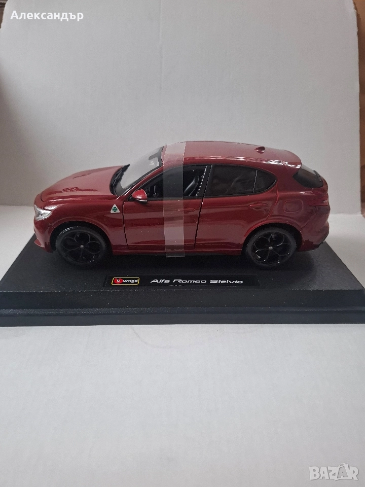 Метална количка 1:24 Alfa Romeo Stelvio - Bburago, снимка 1
