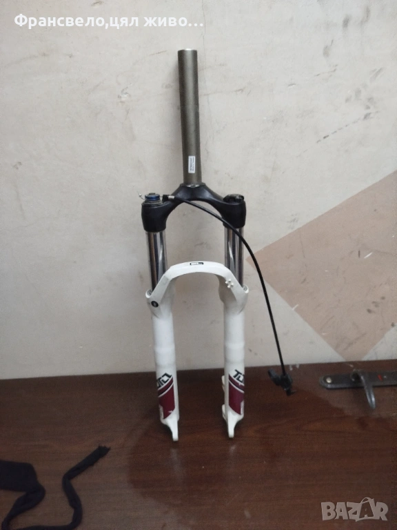 26 цола заключваща вилка за велосипед колело rock shox , снимка 1