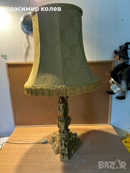 винтидж настолна лампа с богата орнаментика, снимка 1