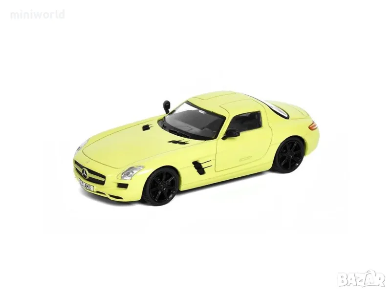 Mercedes-Benz SLS AMG - мащаб 1:43 на Solido моделът е нов в PVC дисплей-кейс, снимка 1