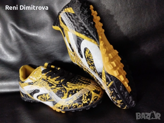 детски футболни обувки 