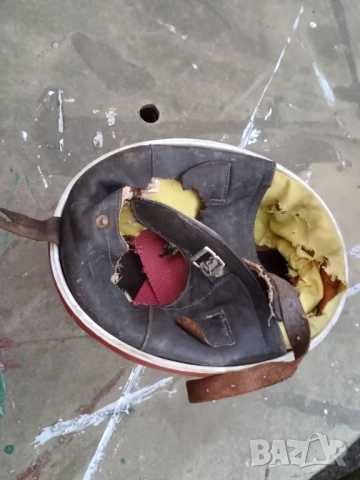 Каска от 60-те години, снимка 4 - Аксесоари и консумативи - 52579250