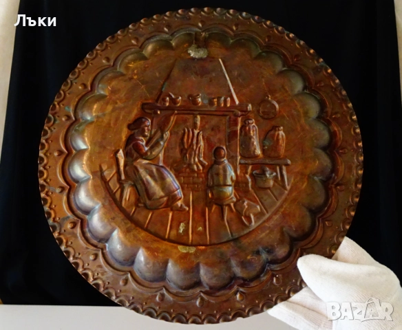 Медно пано,чиния,релефна картина Баба и Внуче пред камината. , снимка 4 - Антикварни и старинни предмети - 52147137