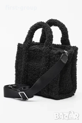 Пухена дамска чанта в черно The tote bag, снимка 2 - Чанти - 53047635