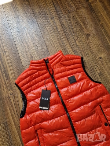 Страхотна мъжка грейка елек HUGO BOSS размер S M L XL 2XL , снимка 13 - Якета - 51469998