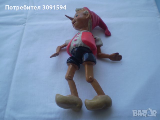 Колекционерска Стара бакелитена детска играчка Пинокио      Буратинодоста запазена за годините си, снимка 6 - Колекции - 37516733