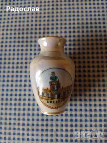 стара малка ваза Цвингер Дрезден , снимка 1 - Рокли - 39596625