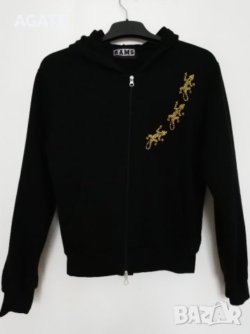 Черен суичър с качулка и орнаменти, памук 