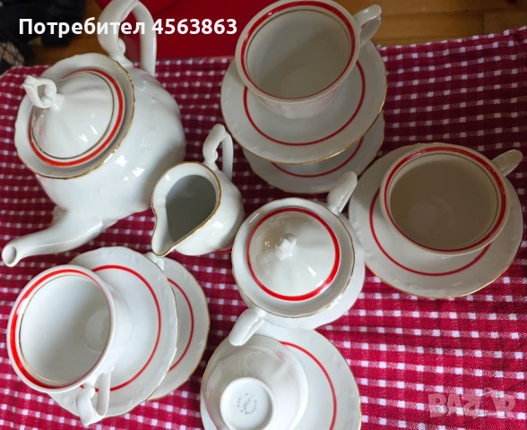 Рядък порцеланов сервиз за чай, снимка 2 - Сервизи - 51407530
