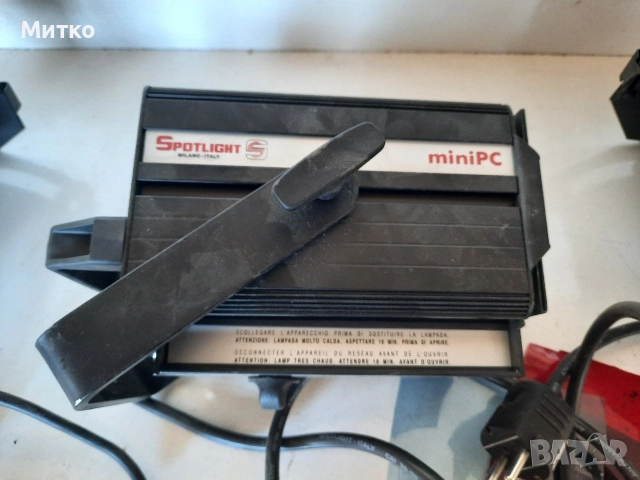 Прожектор MINI PC 300 W с 2 броя лампи за дискотечно осветление на EUROLITE, снимка 10 - Друга електроника - 52924061