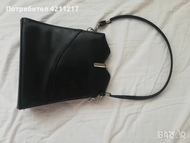 Дамска чанта, снимка 6 - Чанти - 50998016