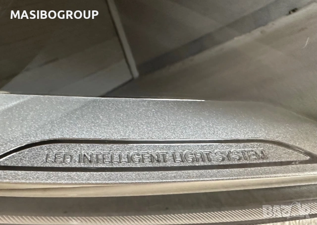 Фар десен фарове за Мерцедес Mercedes V-класа W447, снимка 5 - Части - 53215499